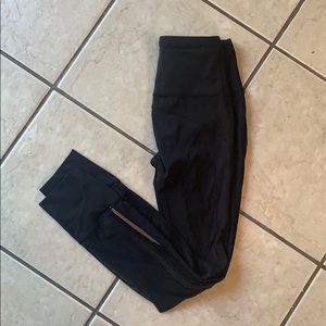 Lululemon Women Mesh Black Activewear Size 2